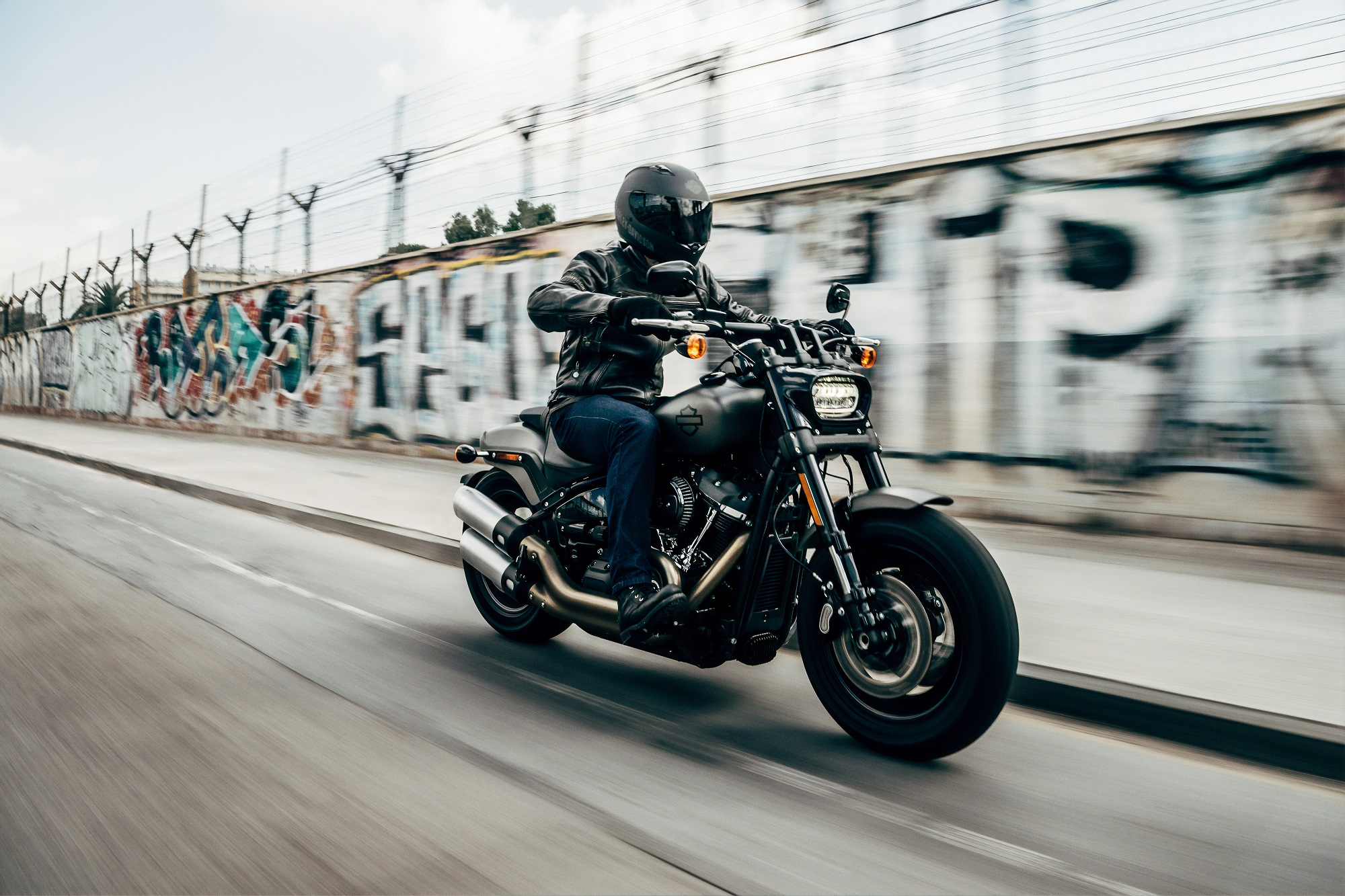 A Guide To Uk Motorcycle Helmet Law And Safety Standards Bikesure