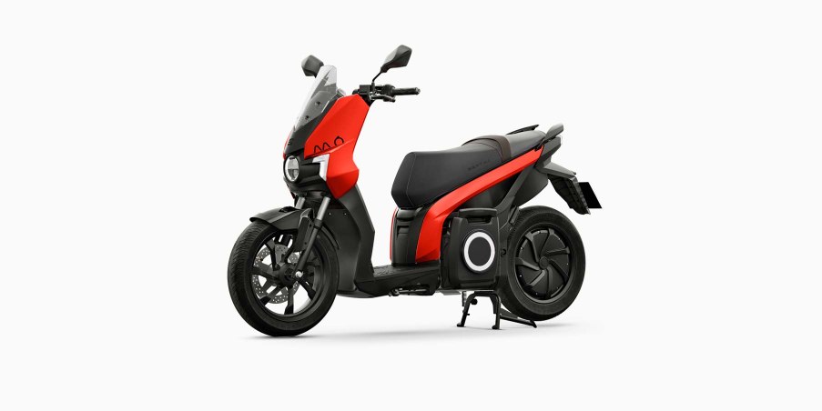 SEAT MO 125 electric scooter