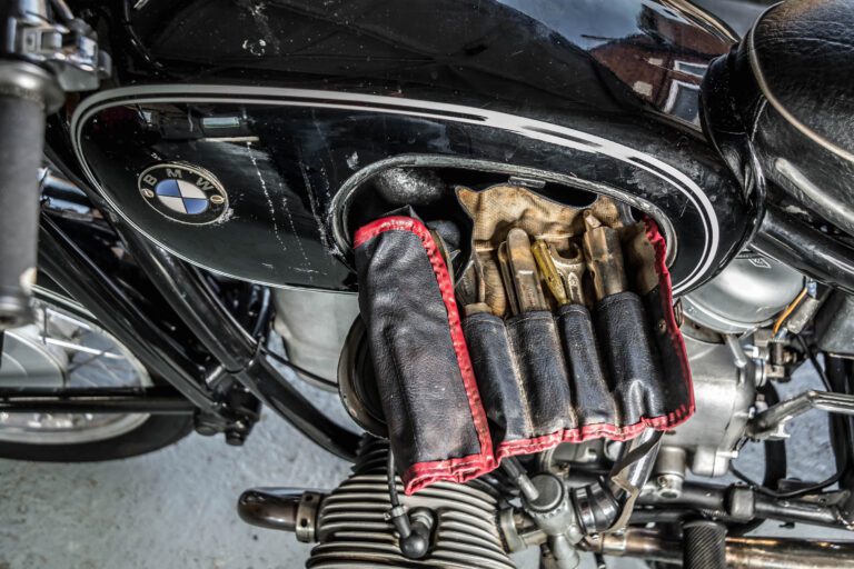 BMW R60/2 tool kit