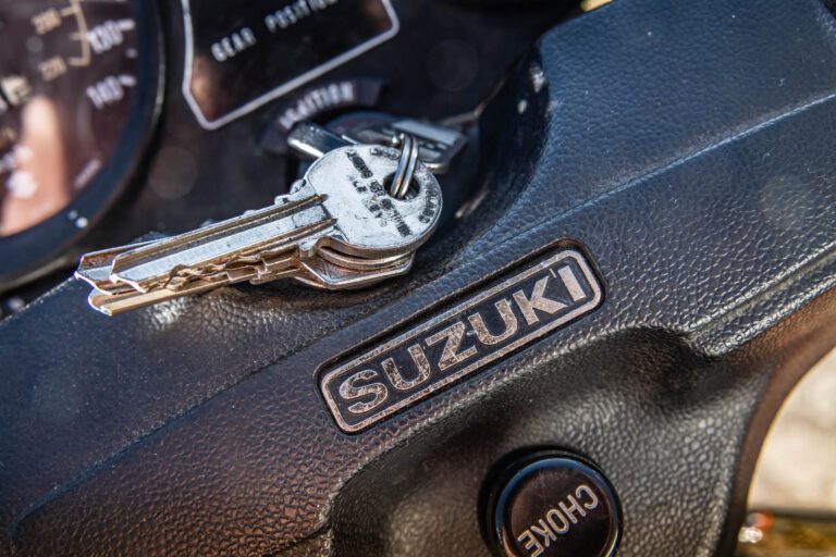 Suzuki GS850G keys