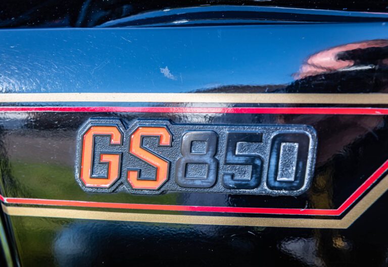 Suzuki GS850G badge