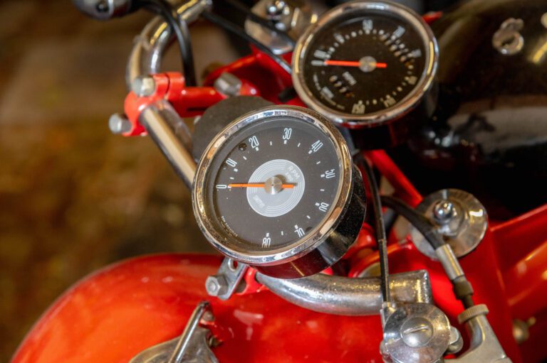 Moto Guzzi Falcone Sport dials