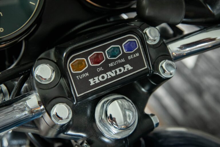 Honda CB750 gauges