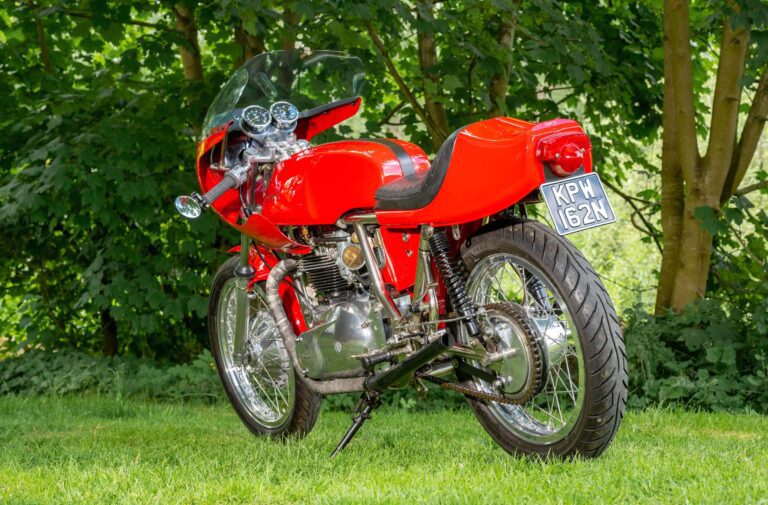 Rickman Metisse-Triumph 650cc