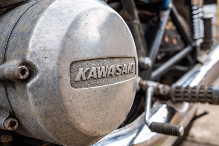 Kawasaki 750 engine