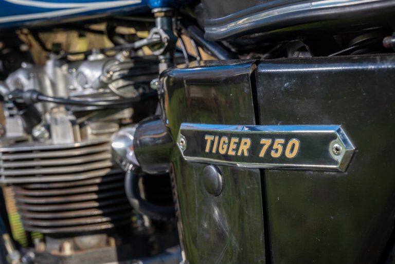 Triumph Tiger 750