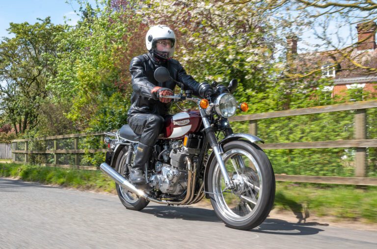 Triumph Trident T160 on the road